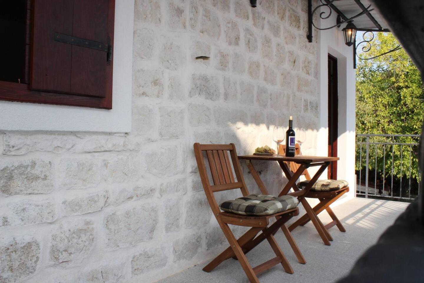 Apartment In Stone House On Seaside Kaštela Buitenkant foto