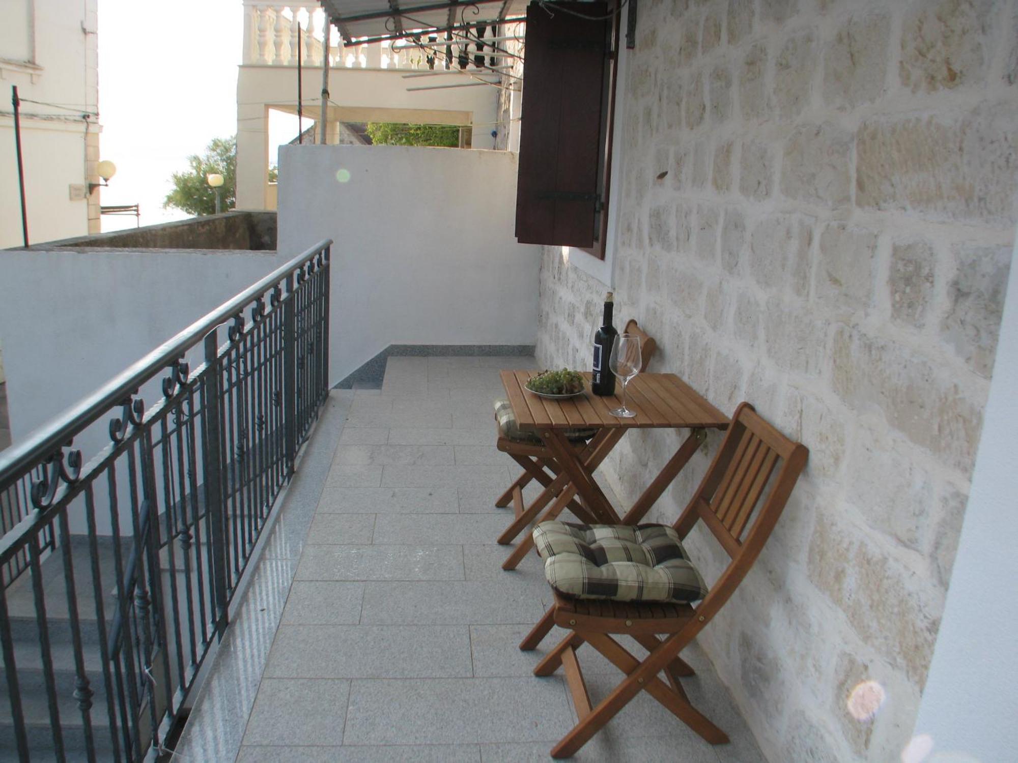 Apartment In Stone House On Seaside Kaštela Buitenkant foto